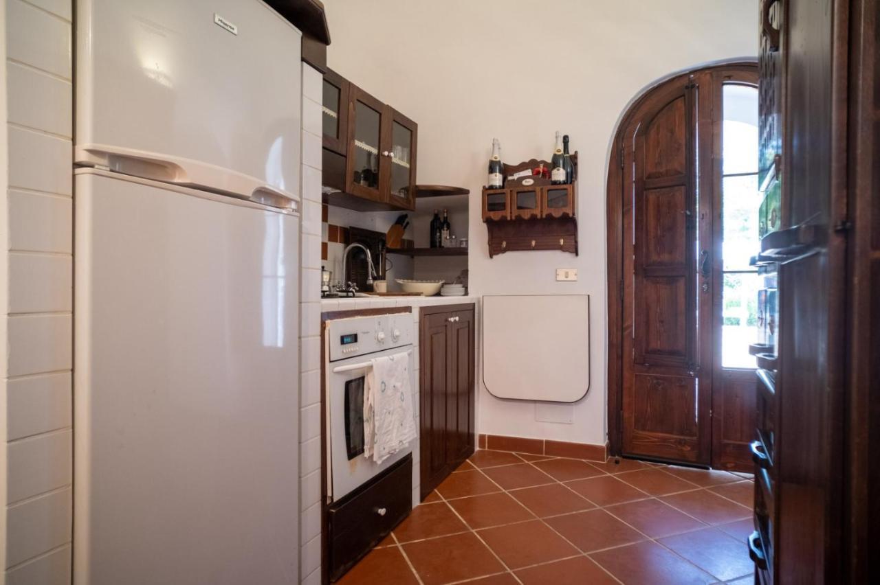 Trulli Brunone Apartment กัสเตลลานา กรอตเต ภายนอก รูปภาพ